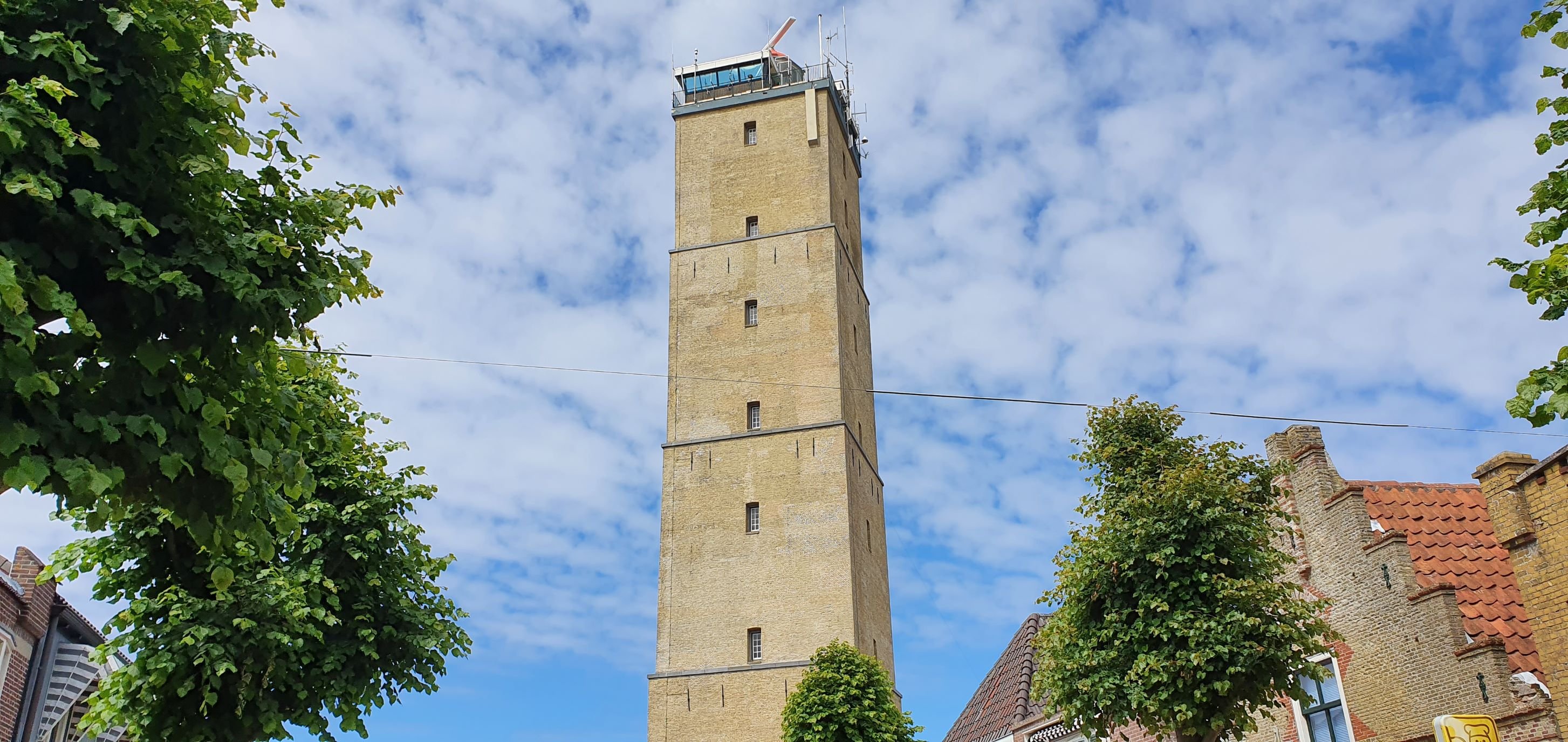 De Brandaris, icoon van het eiland Terschellng, Henrie van Zoggel.jpg