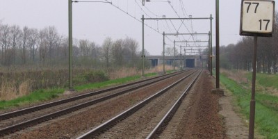 Viaduct_A12_over_spoorlijn_Utrecht_Den_Bosch.JPG