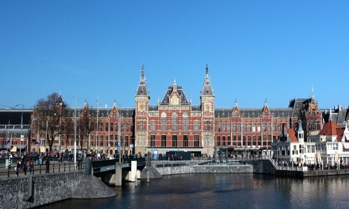 henrie van zoggel centraal station amsterdam.JPG